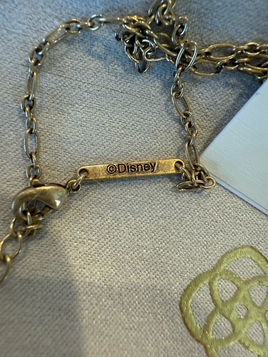 NEW!! Kendra Scott Gold-Tone Disney Snow White Locket Pendant Necklace - Picture 5 of 7